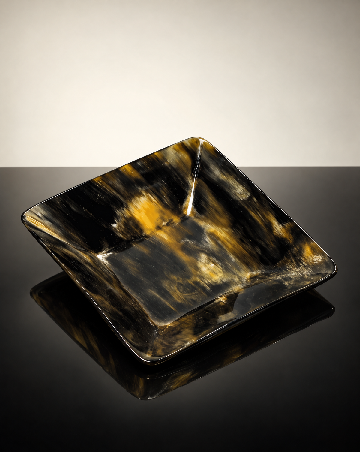 Horn Valet Tray