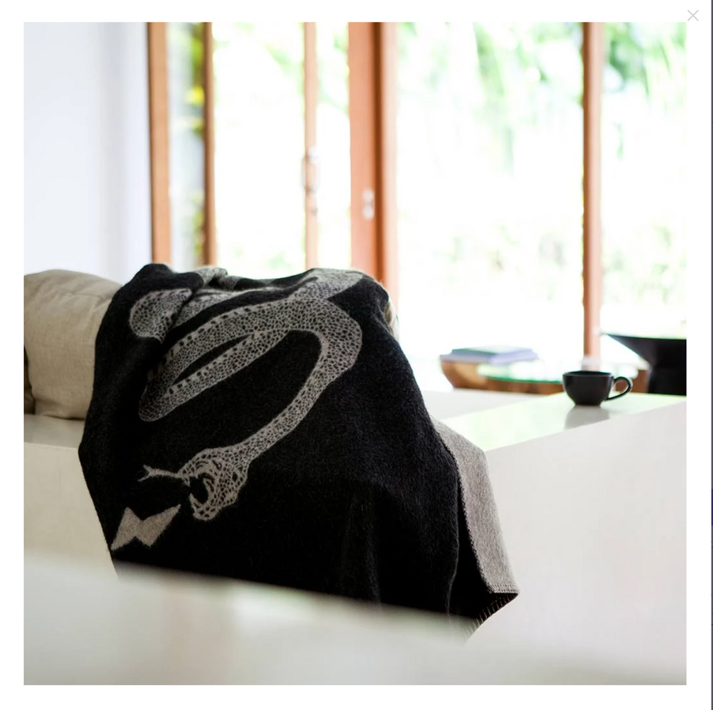 BLACKSAW Peyote Reversible Throw