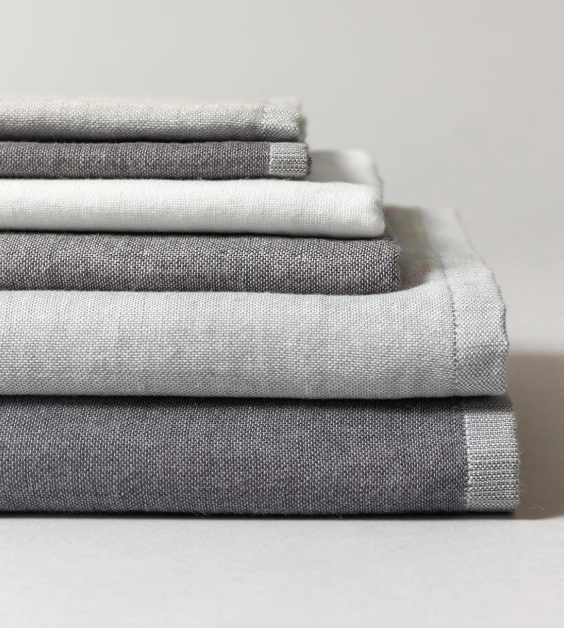 YOSHII · Two-Tone Chambray Hand Towel, Black