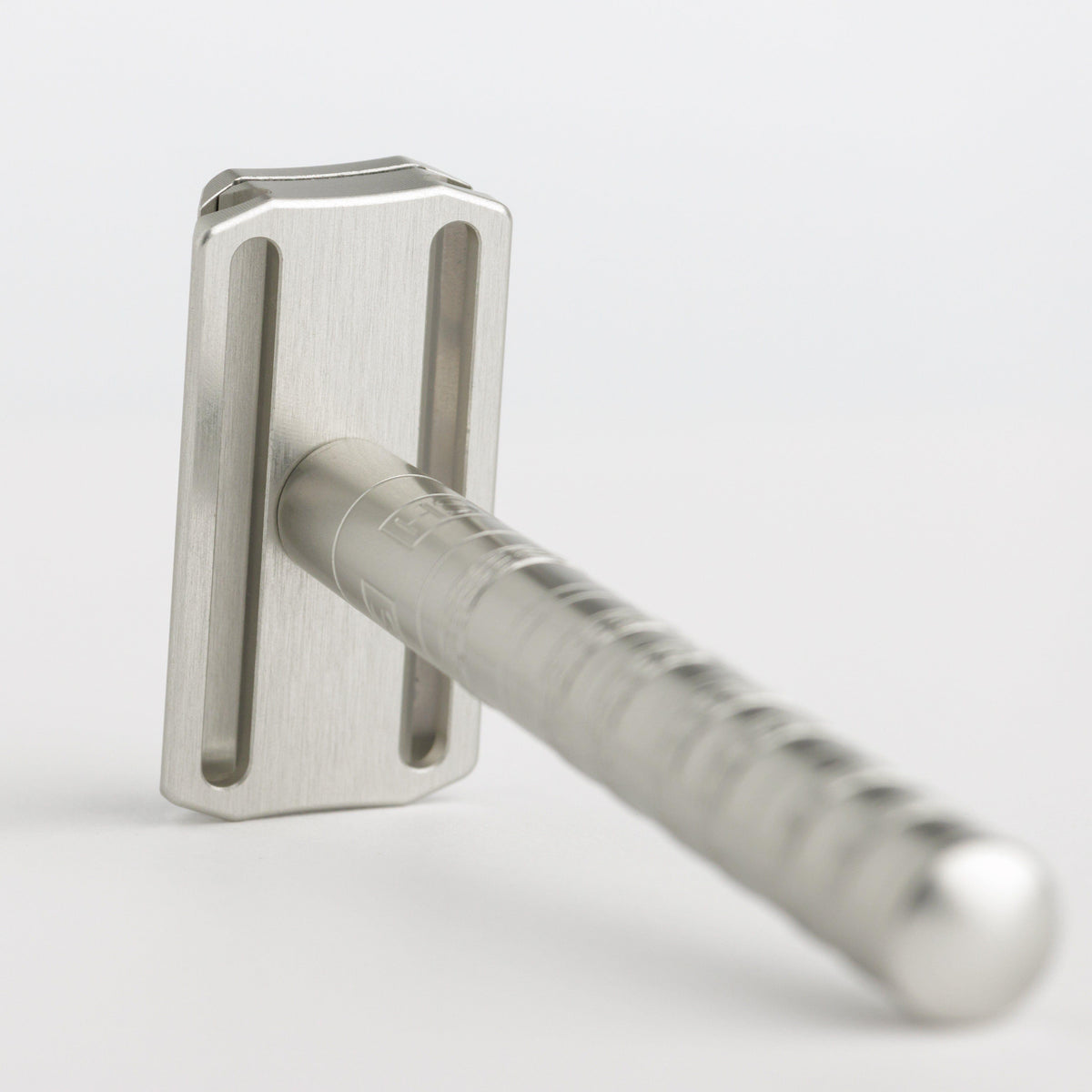 HENSON SHAVING Mild Safety Razor
